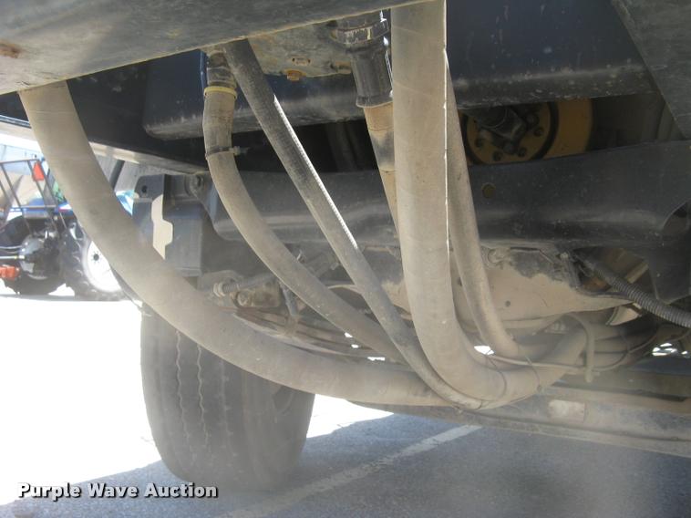 image for item L2340 2001 Peterbilt 330 asphalt distribution truck