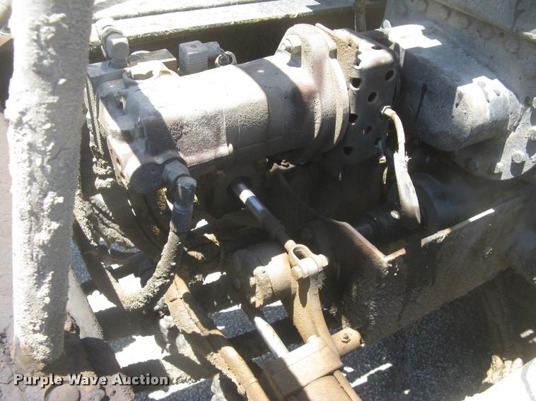 image for item L2340 2001 Peterbilt 330 asphalt distribution truck