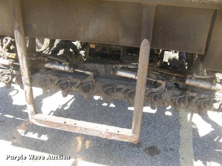 image for item L2340 2001 Peterbilt 330 asphalt distribution truck