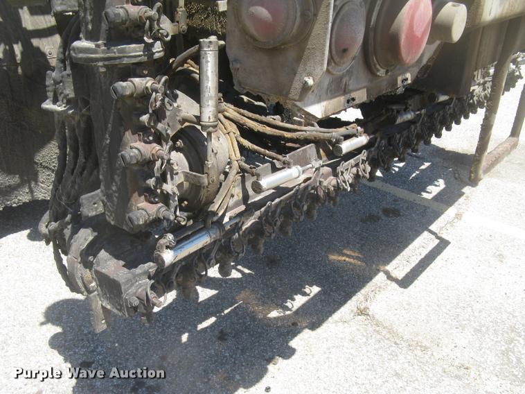 image for item L2340 2001 Peterbilt 330 asphalt distribution truck