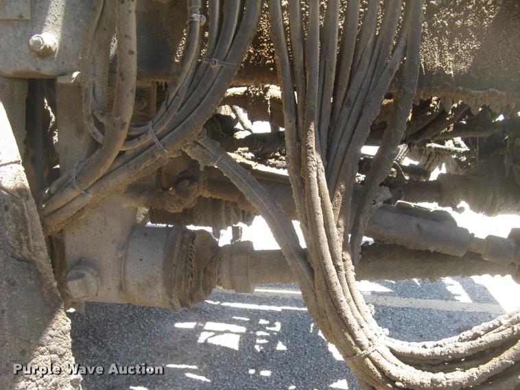 image for item L2340 2001 Peterbilt 330 asphalt distribution truck