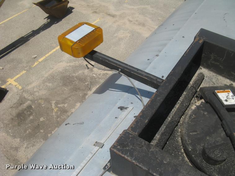 image for item L2340 2001 Peterbilt 330 asphalt distribution truck