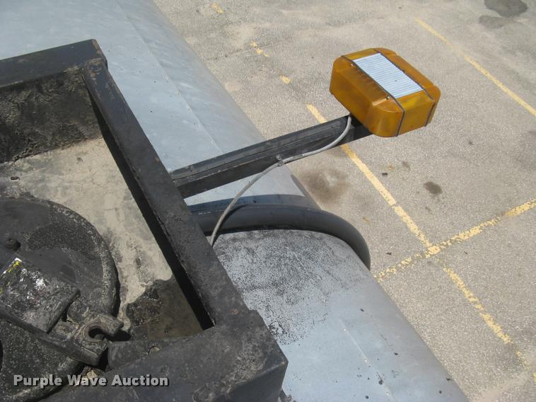 image for item L2340 2001 Peterbilt 330 asphalt distribution truck