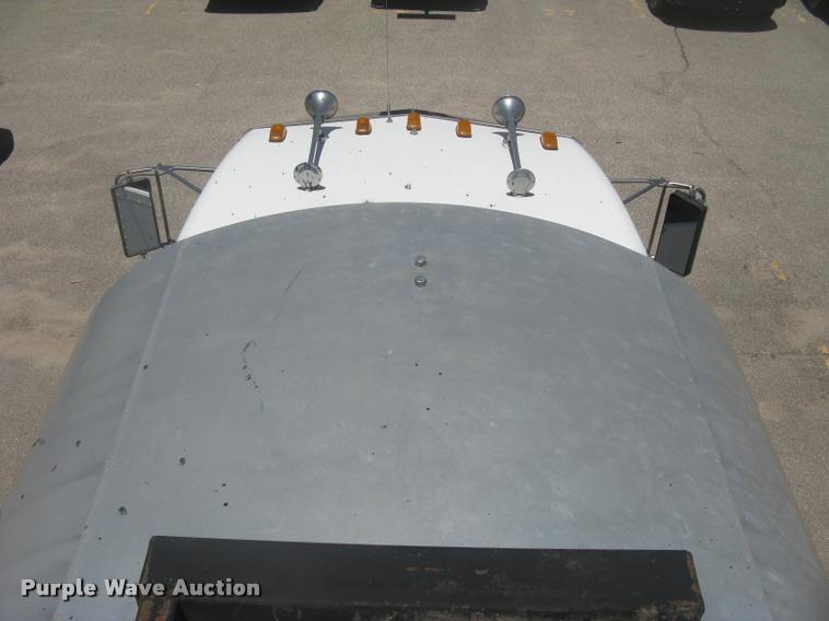 image for item L2340 2001 Peterbilt 330 asphalt distribution truck