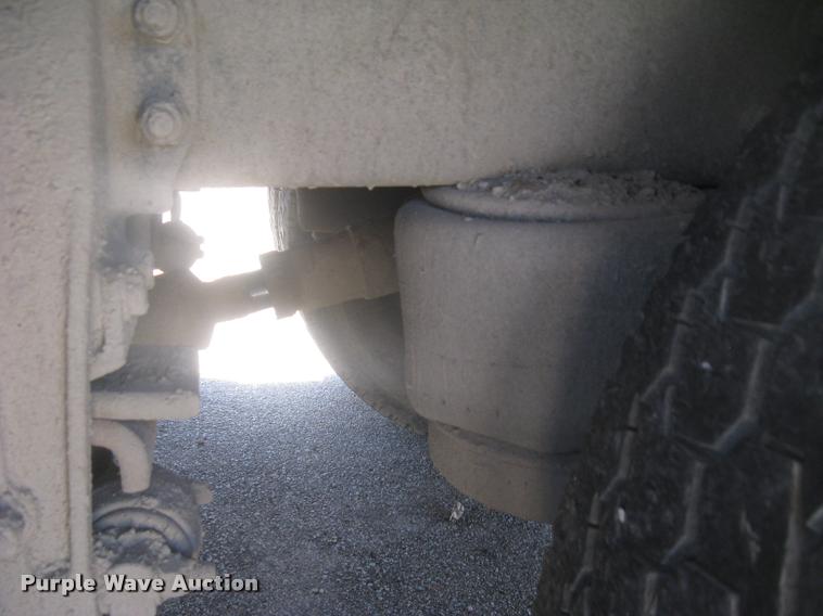 image for item L2340 2001 Peterbilt 330 asphalt distribution truck