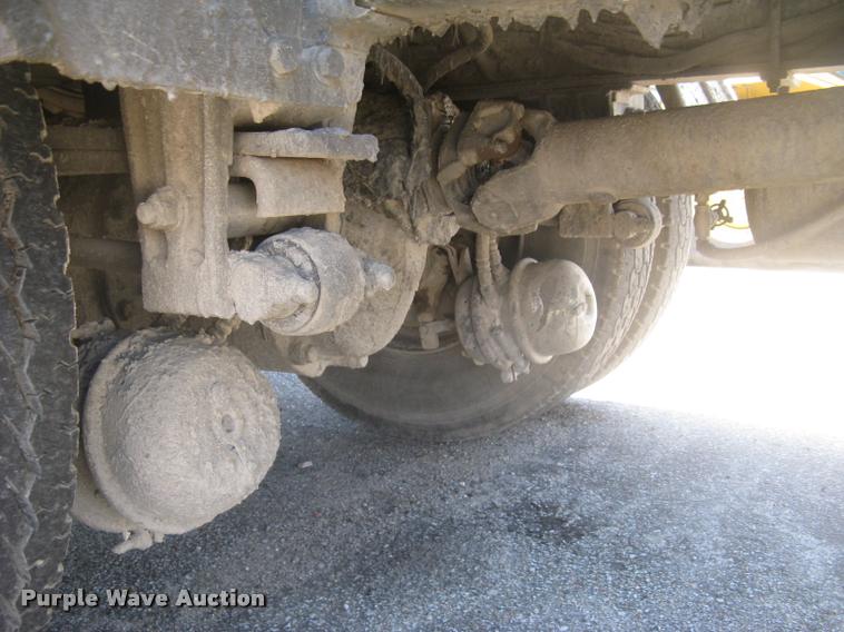 image for item L2340 2001 Peterbilt 330 asphalt distribution truck