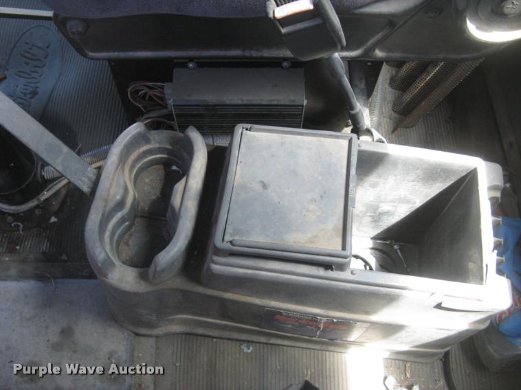 image for item L2340 2001 Peterbilt 330 asphalt distribution truck