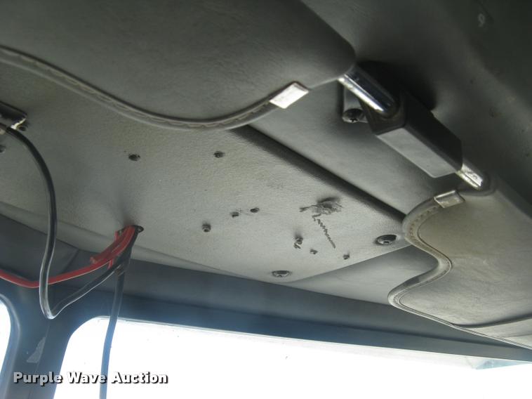 image for item L2340 2001 Peterbilt 330 asphalt distribution truck