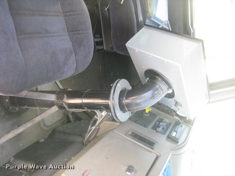 image for item L2340 2001 Peterbilt 330 asphalt distribution truck