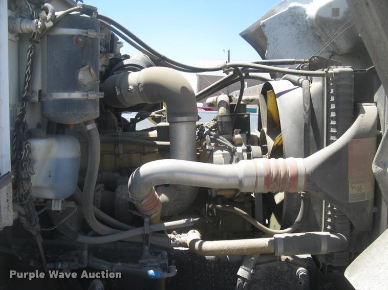 image for item L2340 2001 Peterbilt 330 asphalt distribution truck