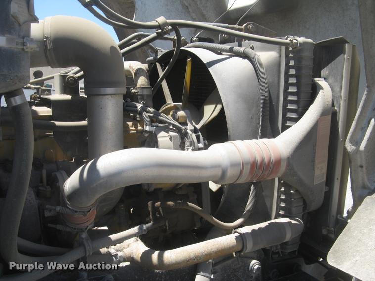 image for item L2340 2001 Peterbilt 330 asphalt distribution truck