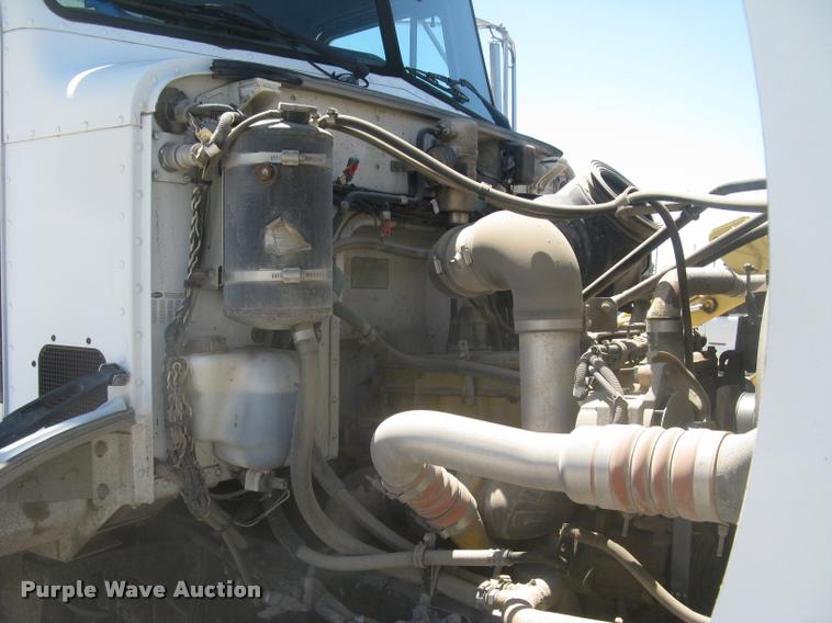 image for item L2340 2001 Peterbilt 330 asphalt distribution truck