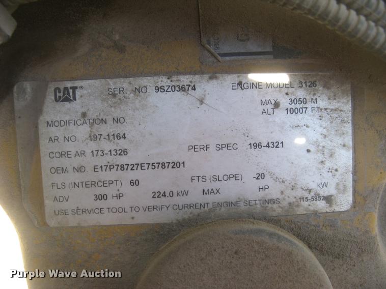 image for item L2340 2001 Peterbilt 330 asphalt distribution truck