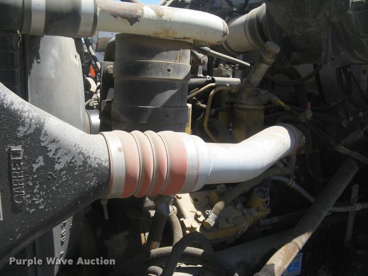 image for item L2340 2001 Peterbilt 330 asphalt distribution truck