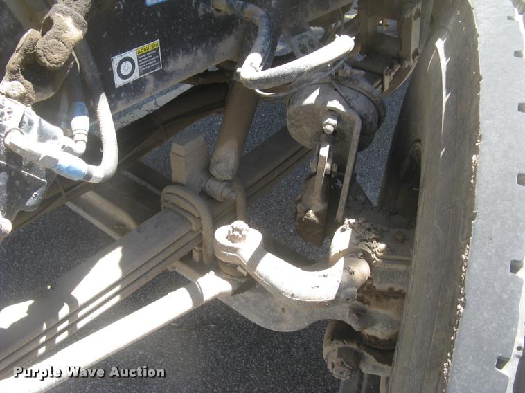 image for item L2340 2001 Peterbilt 330 asphalt distribution truck