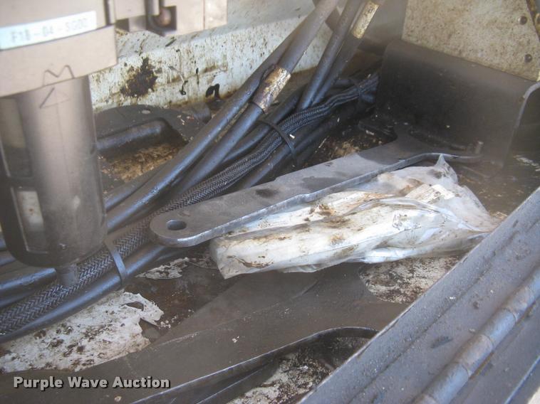 image for item L2340 2001 Peterbilt 330 asphalt distribution truck