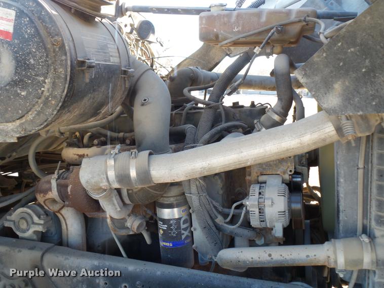 image for item L4700 1993 Ford LT8000 crane truck