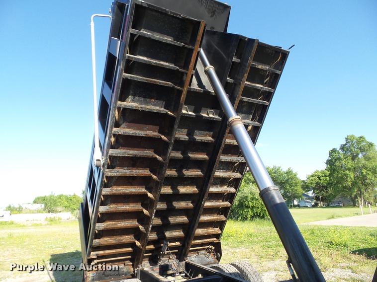 image for item L5598 1999 Mack CH612 dump truck