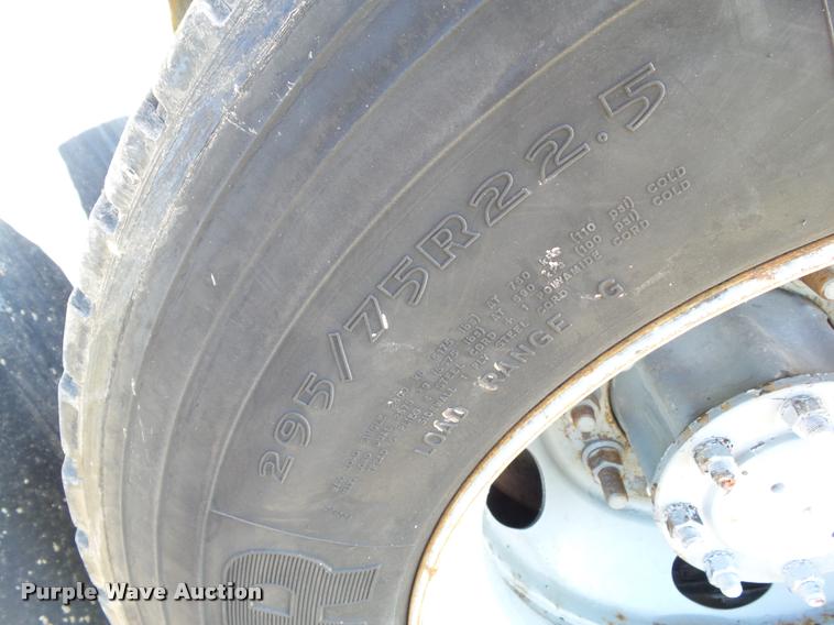 image for item L5598 1999 Mack CH612 dump truck