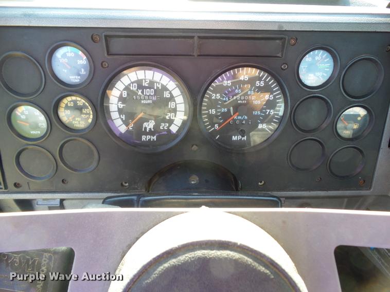 image for item L5598 1999 Mack CH612 dump truck