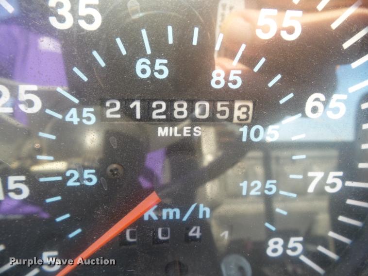 image for item L5598 1999 Mack CH612 dump truck