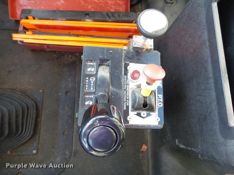 image for item L5598 1999 Mack CH612 dump truck