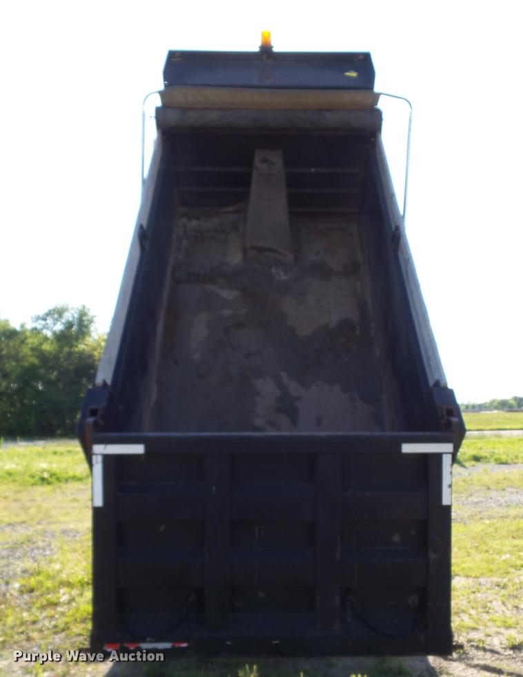 image for item L5598 1999 Mack CH612 dump truck