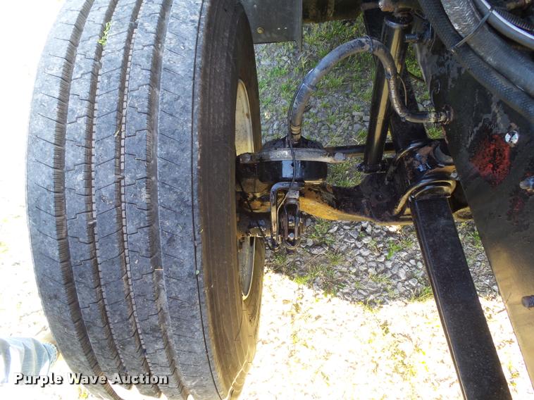 image for item L5598 1999 Mack CH612 dump truck