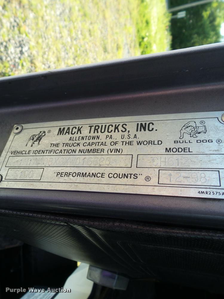 image for item L5598 1999 Mack CH612 dump truck