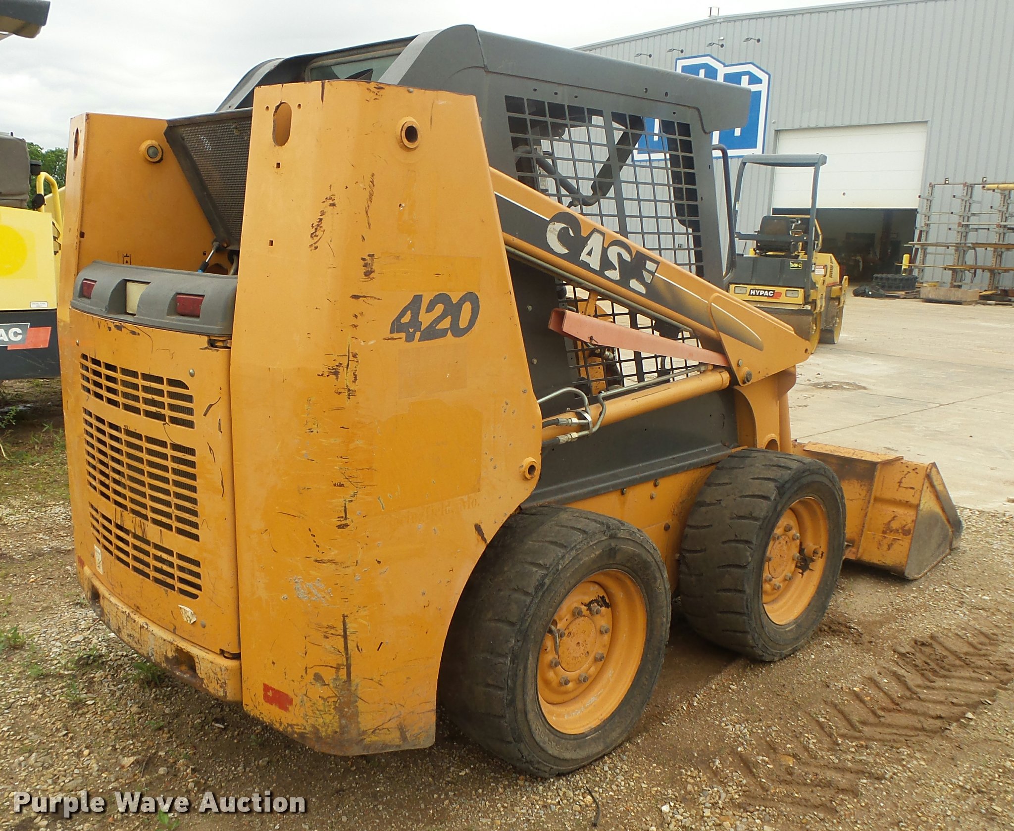 2005 Case 420 skid steer in Springfield, MO Item DA2695 sold Purple Wave