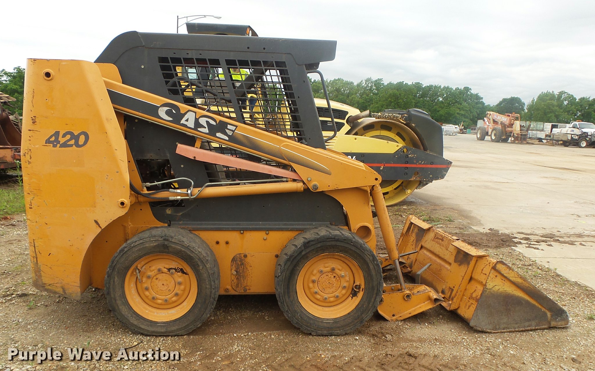 2005 Case 420 skid steer in Springfield, MO Item DA2695 sold Purple Wave