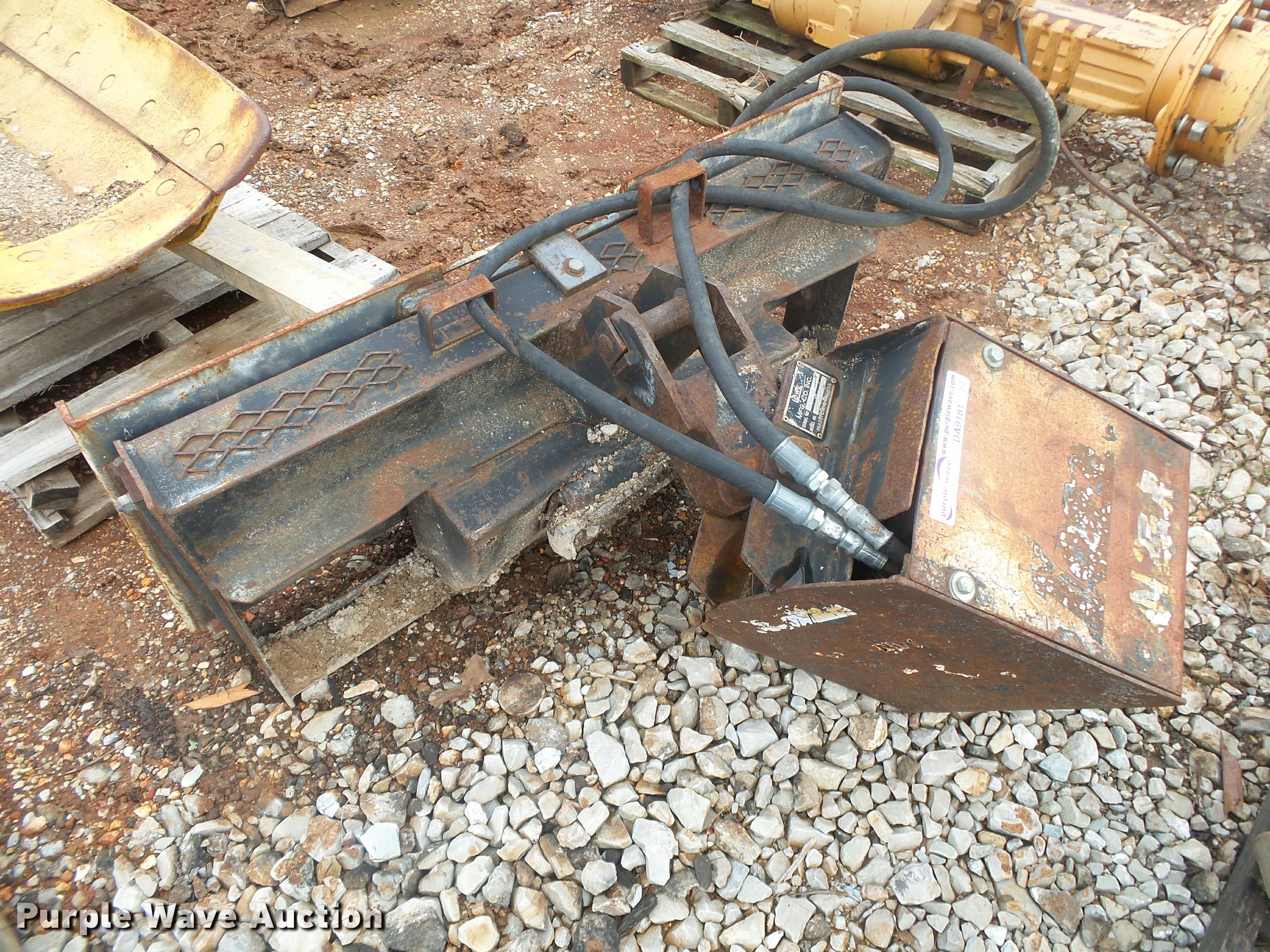 Lowe 1650E post hole auger in Springfield, MO Item DA9181 sold