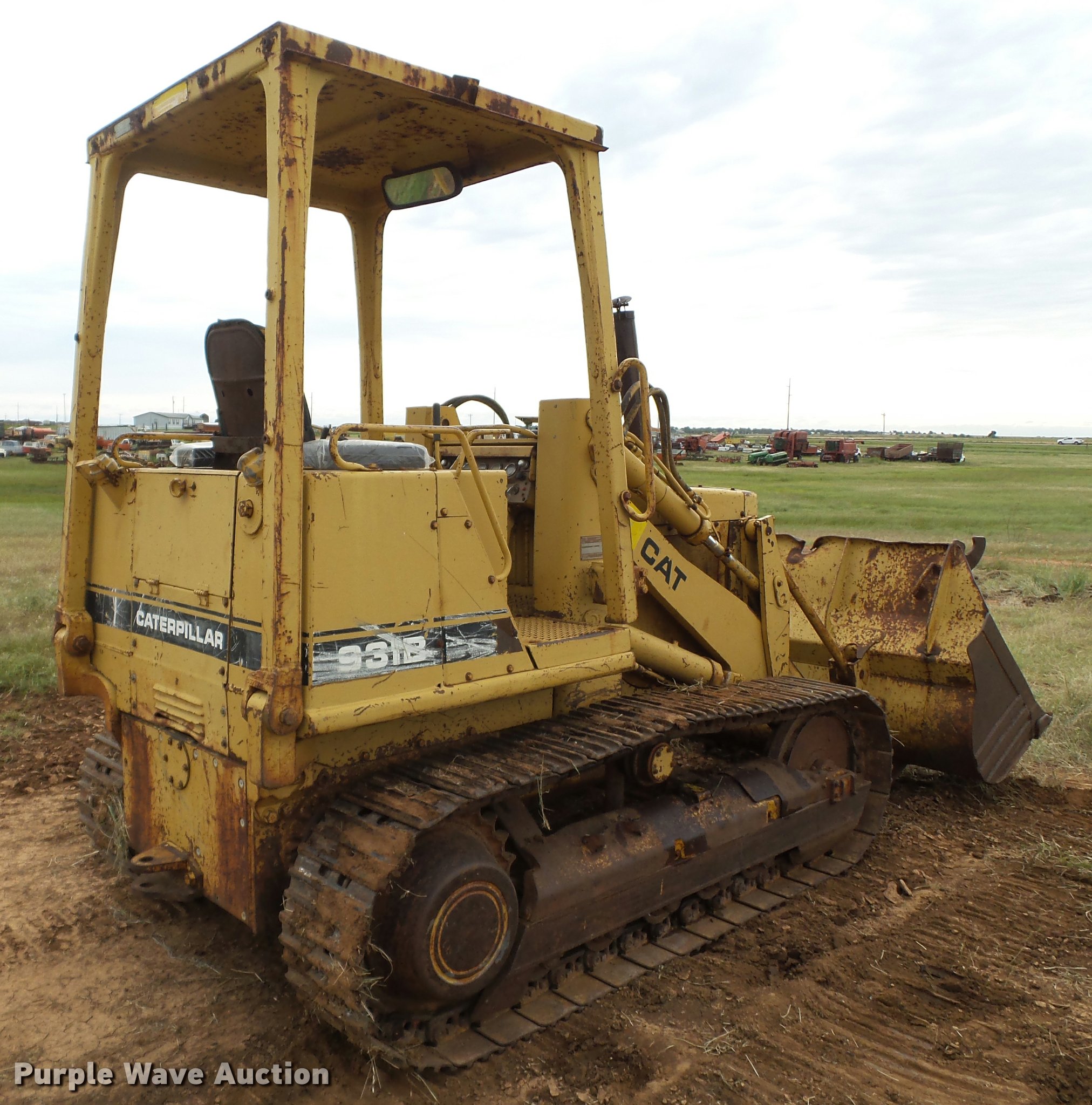 1987 Caterpillar 931B track loader in Geronimo, OK Item DL9147 sold