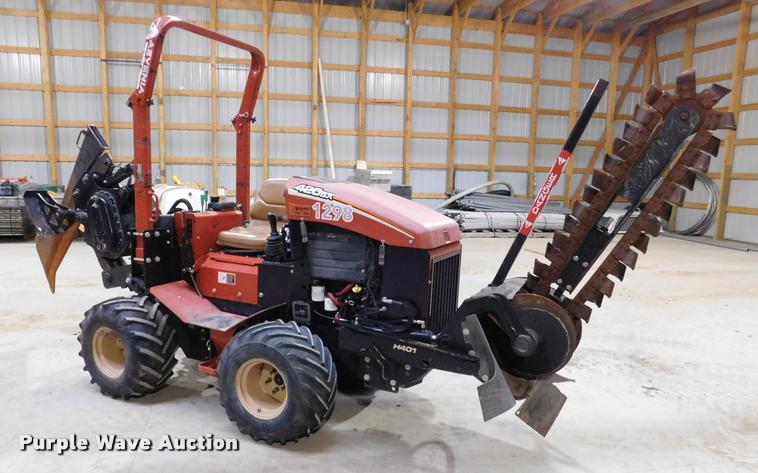 image for item DA1021 2011 Ditch Witch 420ST trencher