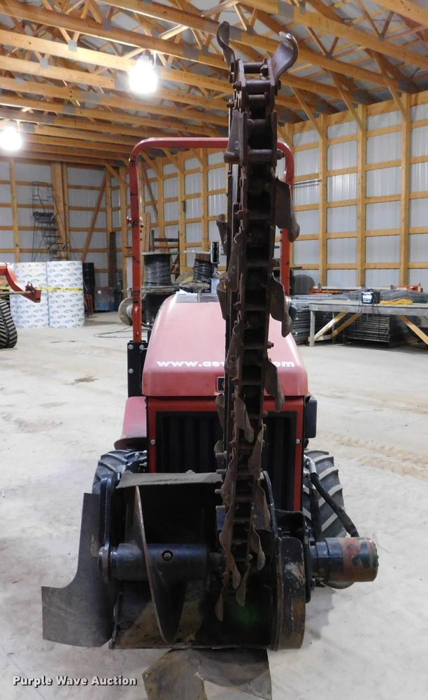 image for item DA1021 2011 Ditch Witch 420ST trencher