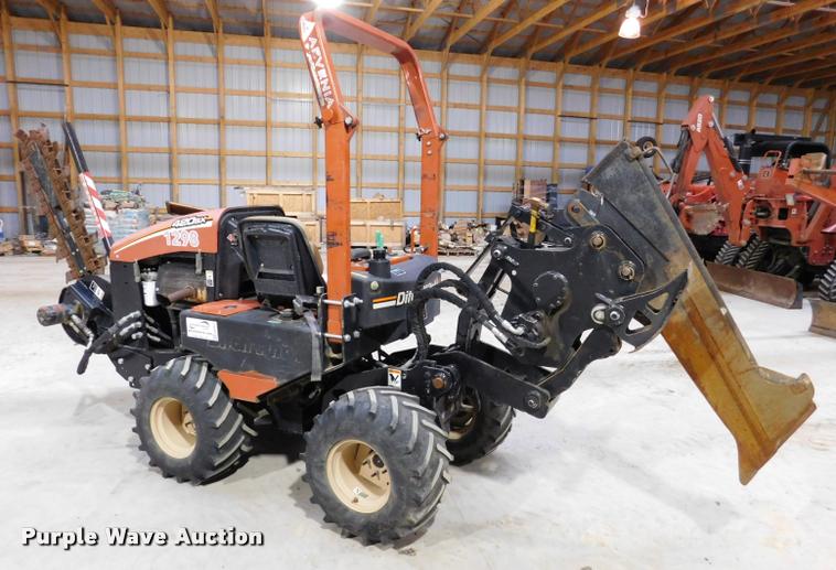 image for item DA1021 2011 Ditch Witch 420ST trencher