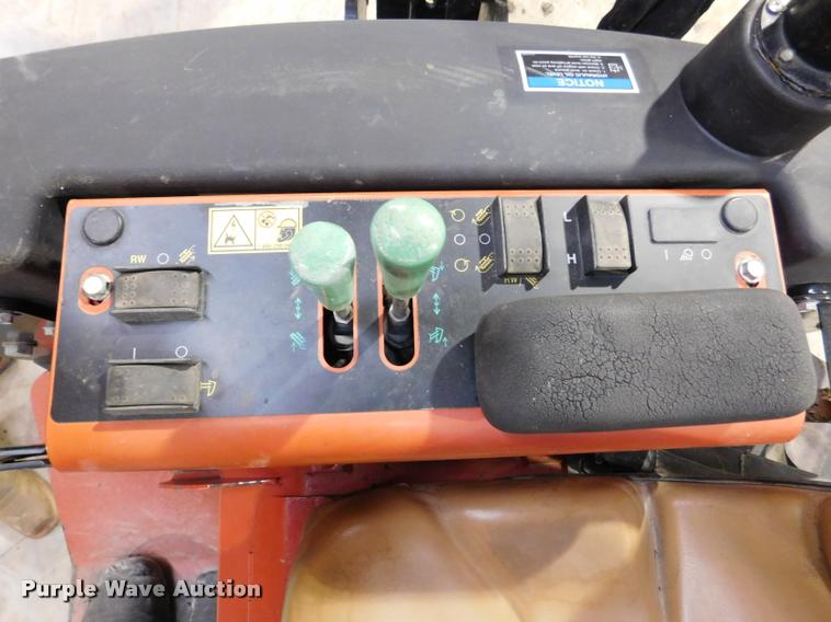 image for item DA1021 2011 Ditch Witch 420ST trencher