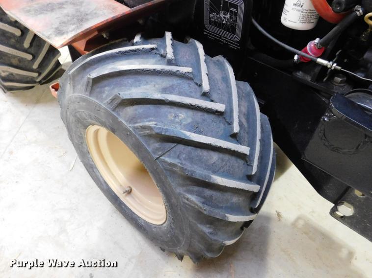 image for item DA1021 2011 Ditch Witch 420ST trencher