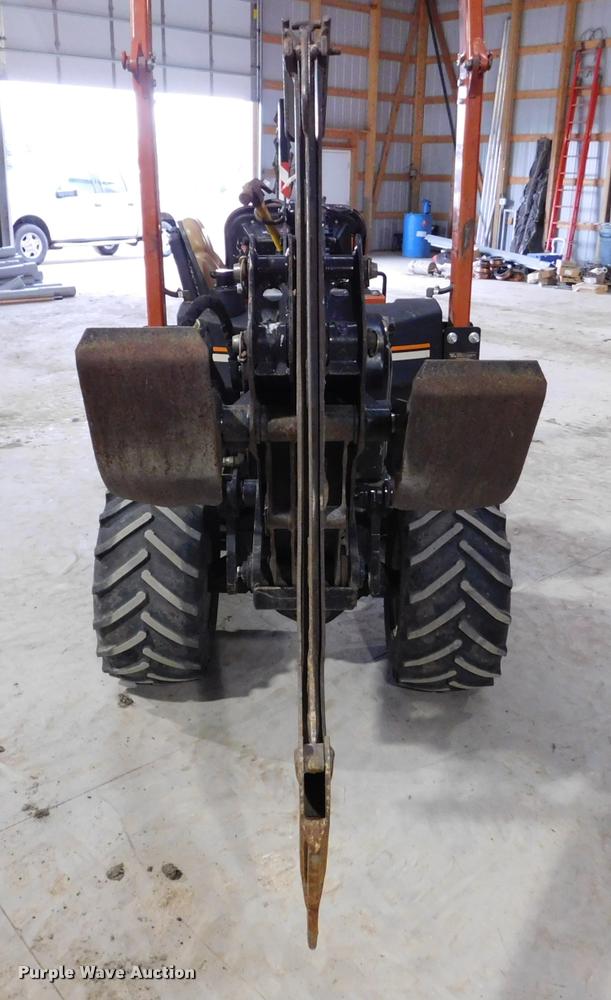 image for item DA1021 2011 Ditch Witch 420ST trencher