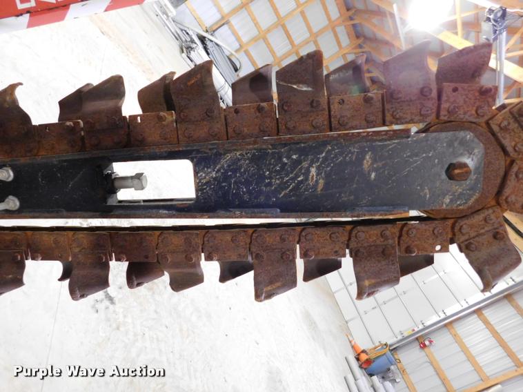 image for item DA1021 2011 Ditch Witch 420ST trencher