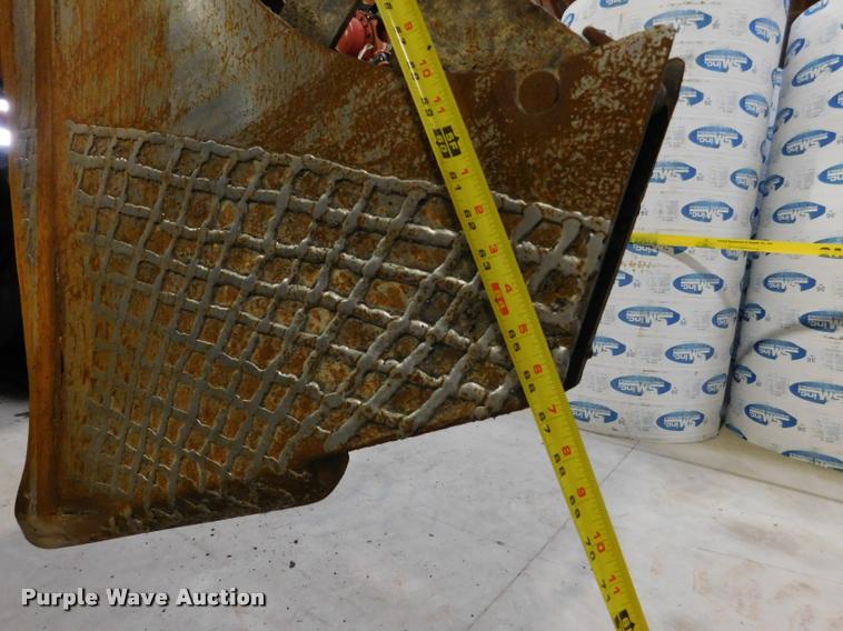 image for item DA1022 2012 Ditch Witch RT115 Quad cable plow