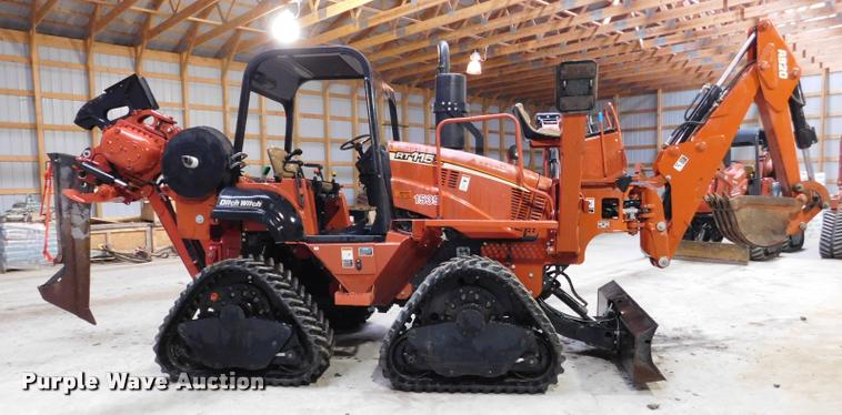 image for item DA1024 2013 Ditch Witch RT115 Quad cable plow