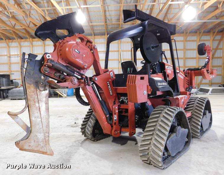 image for item DA1025 2013 Ditch Witch RT115 Quad cable plow