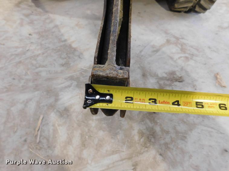 image for item DA1025 2013 Ditch Witch RT115 Quad cable plow