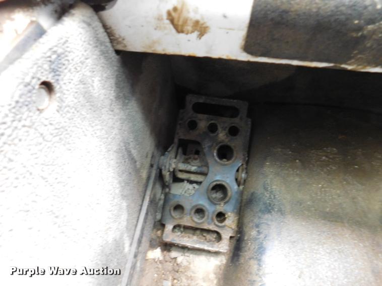 image for item DA1027 2008 Bobcat T300 skid steer