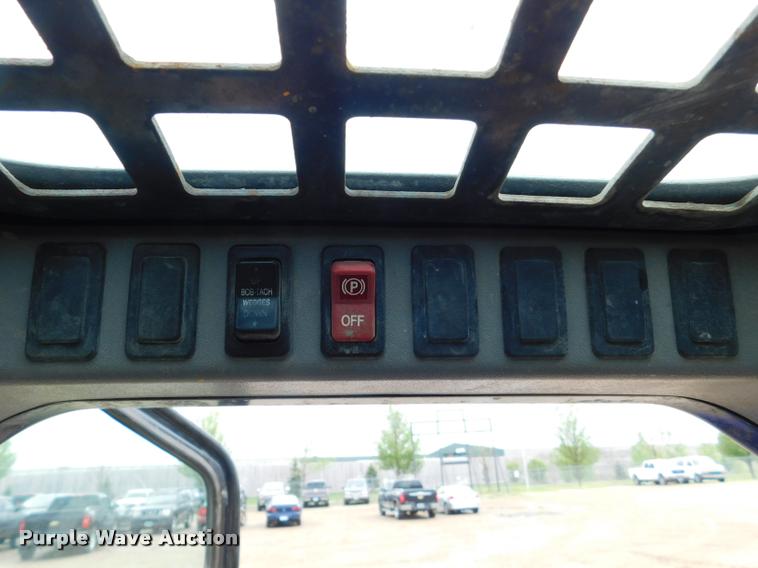 image for item DA1027 2008 Bobcat T300 skid steer