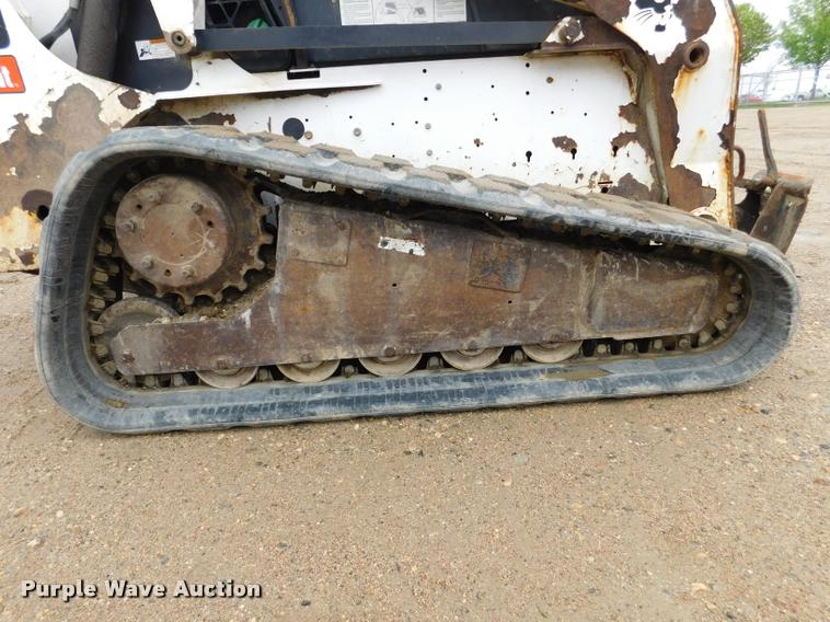 image for item DA1027 2008 Bobcat T300 skid steer