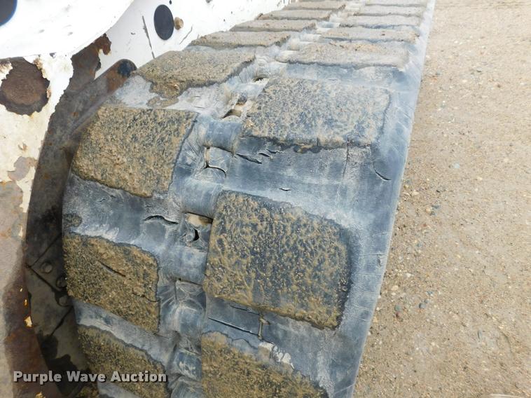 image for item DA1027 2008 Bobcat T300 skid steer