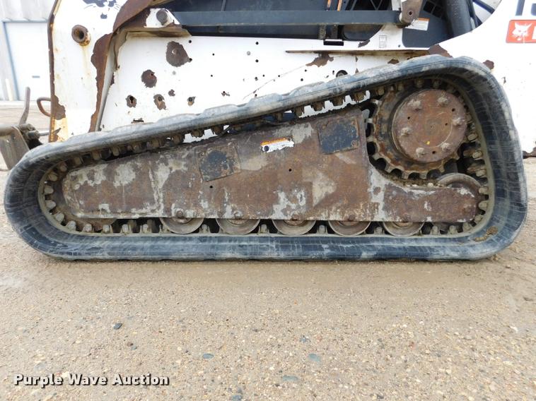 image for item DA1027 2008 Bobcat T300 skid steer