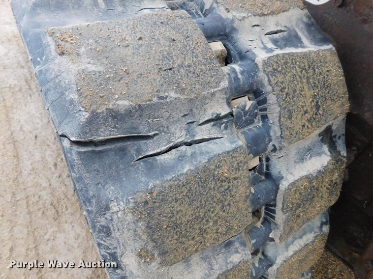 image for item DA1027 2008 Bobcat T300 skid steer